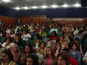 33-2o-seminario-de-psicologia-e-direitos-humanos-discute-medicalizacao-da-vida03-300x225.jpg